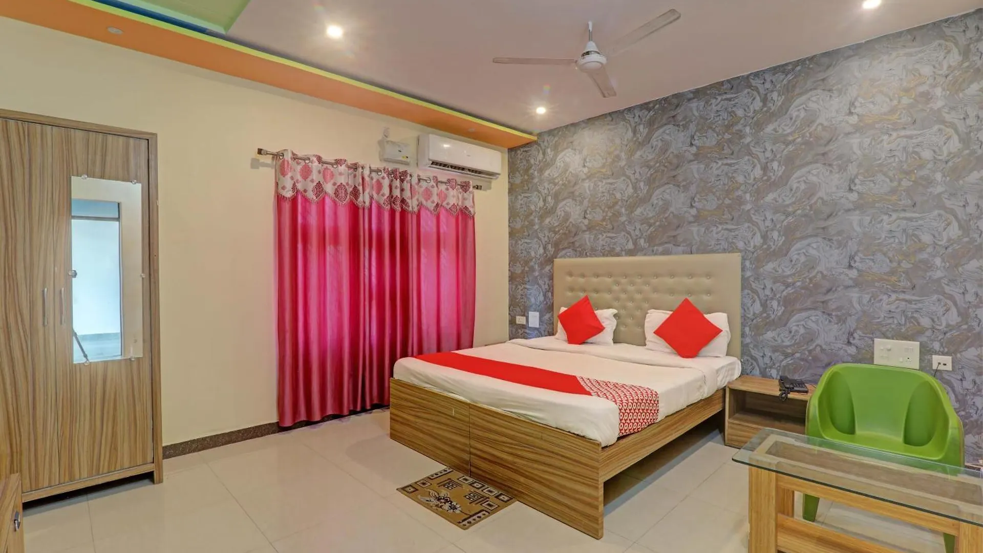 Hotel O Kriti Green Varanasi